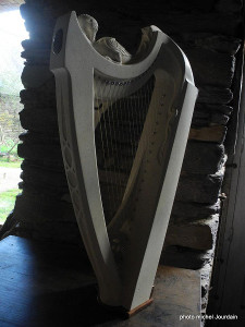 Airéelle, stone harp. Photo Michel Jourdain